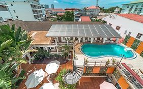 Mali Namphu Hotel